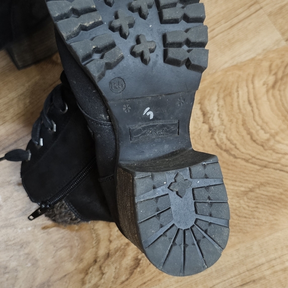 Ankle boots, black, size 8.5 - Picture 3 of 4